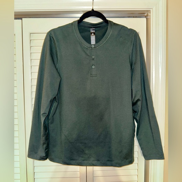 lululemon athletica Forest Green Long Sleeve Shirt - Picture 7 of 7